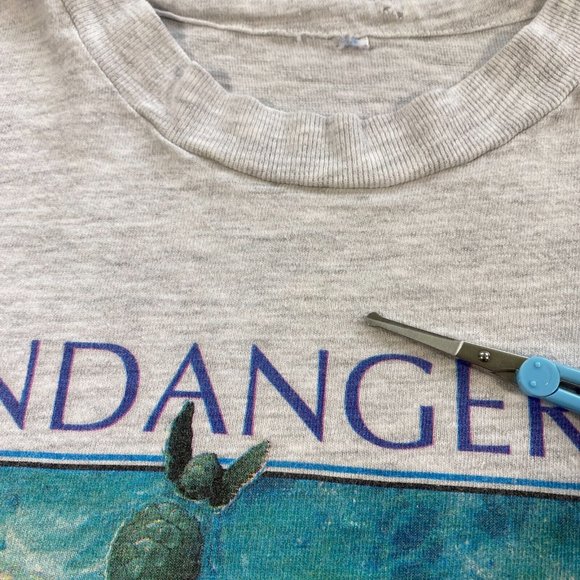 VINTAGE Green Sea Turtles 1992 Shirt Adult XL Endangered Species Ocean St Croix - Picture 8 of 12